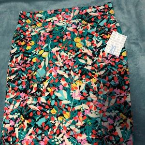NWT Lularoe Floral Cassie